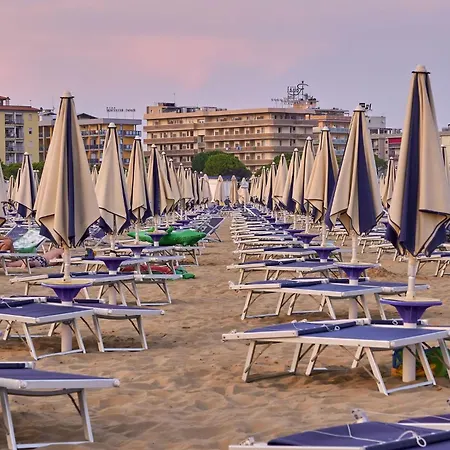 Cozy Near The Sea With Balcony Bibione