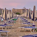 Cozy Near The Sea With Balcony Bibione
